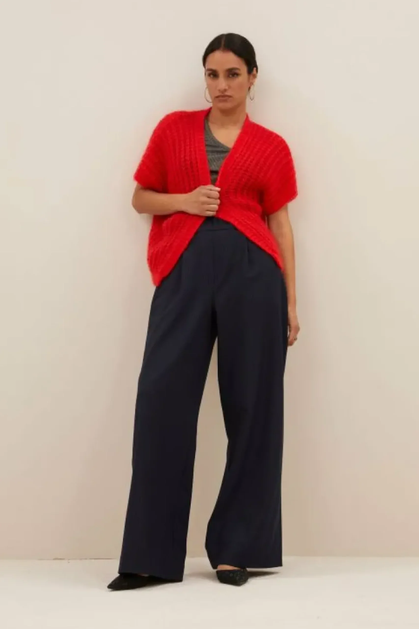 Vesten*By bar anna cardigan | lipstick