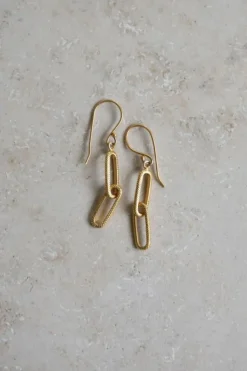 Oorbellen|Sieraden*By bar chain earring | gold