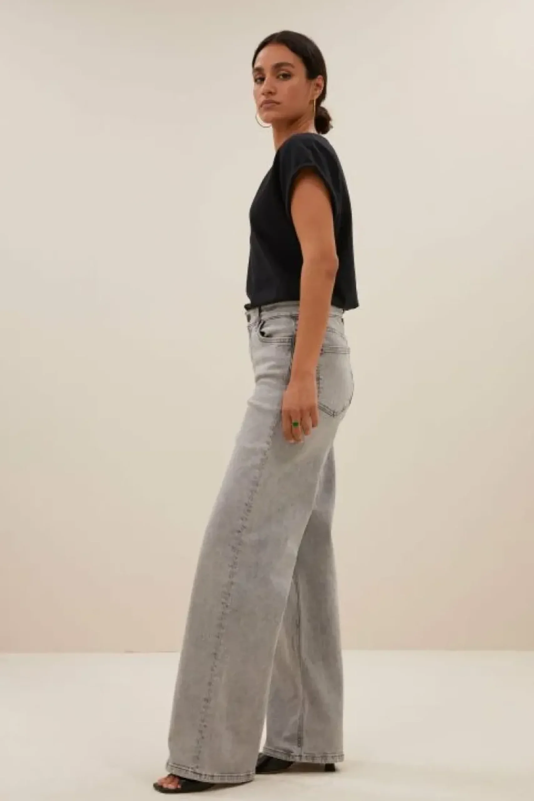 Tops & Shirts*By bar momi logo top | jet black