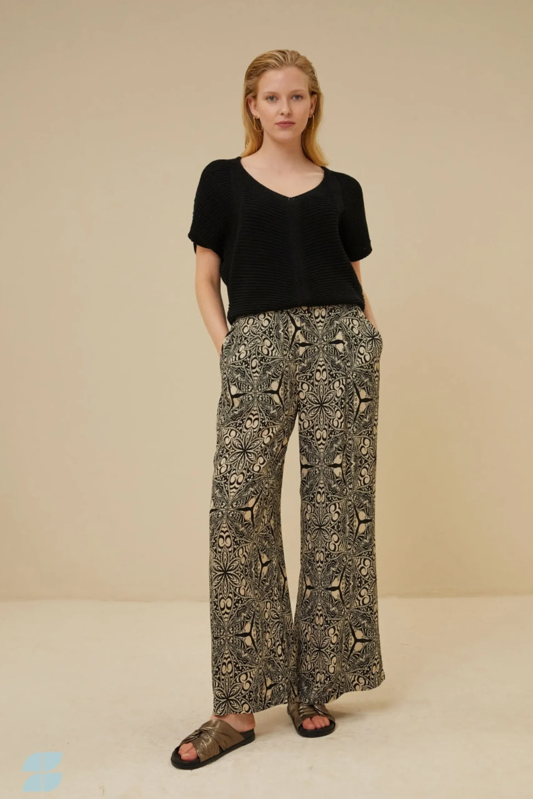 Truien*By bar new ale top | jet black